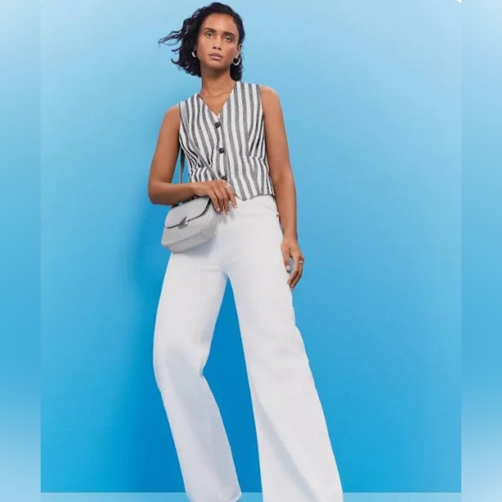 The wide leg white jeans - petite 4 / 27